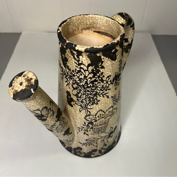 Distressed Crackling Ceramic Watering Can Vase - Picture 2 of 6
